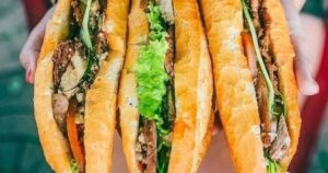 Phạt 80 triệu đồng, đình chỉ 3 tháng tiệm bánh mỳ khiến 64 người ngộ độc