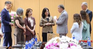 Tăng cường hợp tác quốc tế, thúc đẩy phát triển công nghiệp dược Việt Nam
