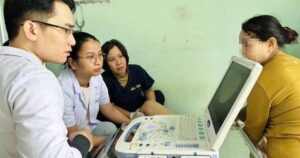 Nhiều vị trí nhân viên y tế được đề xuất hưởng phụ cấp ưu đãi nghề 100%