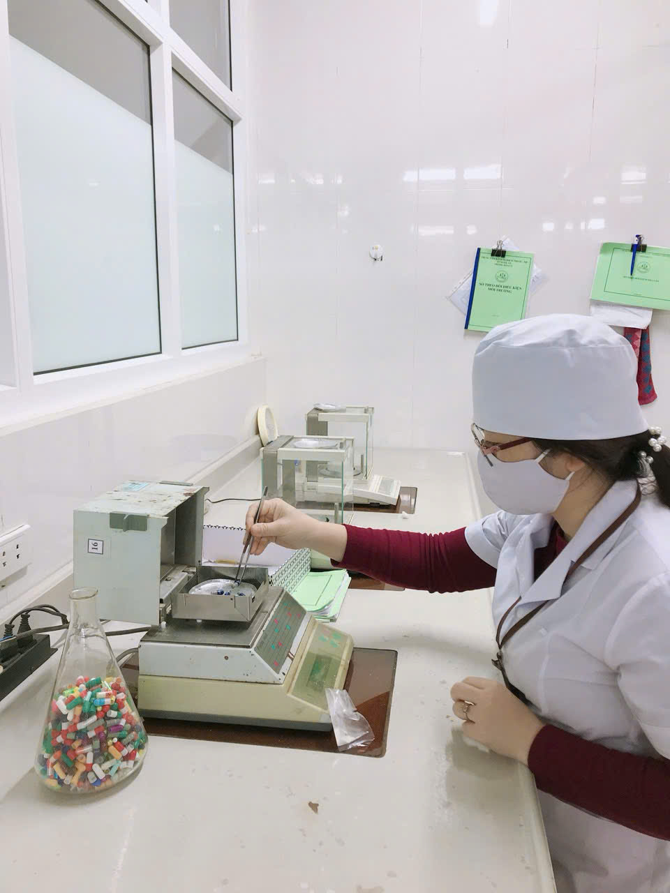 z7816604759242b49de1b2d90871e73487e277912618b9-17786412594441238561184 Đảm bảo chất lượng thuốc, mỹ phẩm, thực phẩm vì sức khỏe cộng đồng- Ảnh 2.