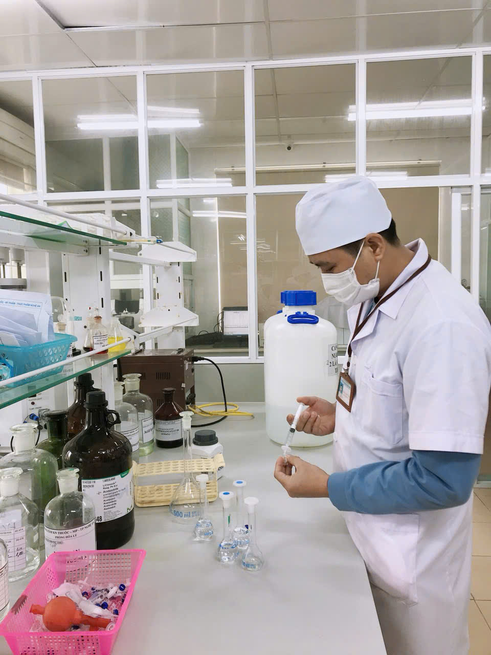 z7816604800698550f7aa9b73cca3027a4570041eaf5b3-17786412594952079387668 Đảm bảo chất lượng thuốc, mỹ phẩm, thực phẩm vì sức khỏe cộng đồng- Ảnh 3.
