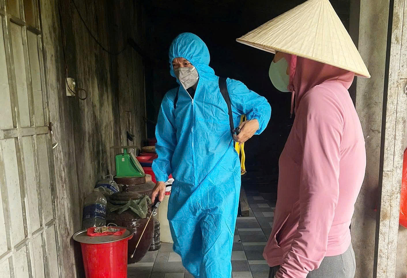 Thời tiết diễn biến phức tạp, Hà Tĩnh chủ động ngăn dịch sốt xuất huyết- Ảnh 2.