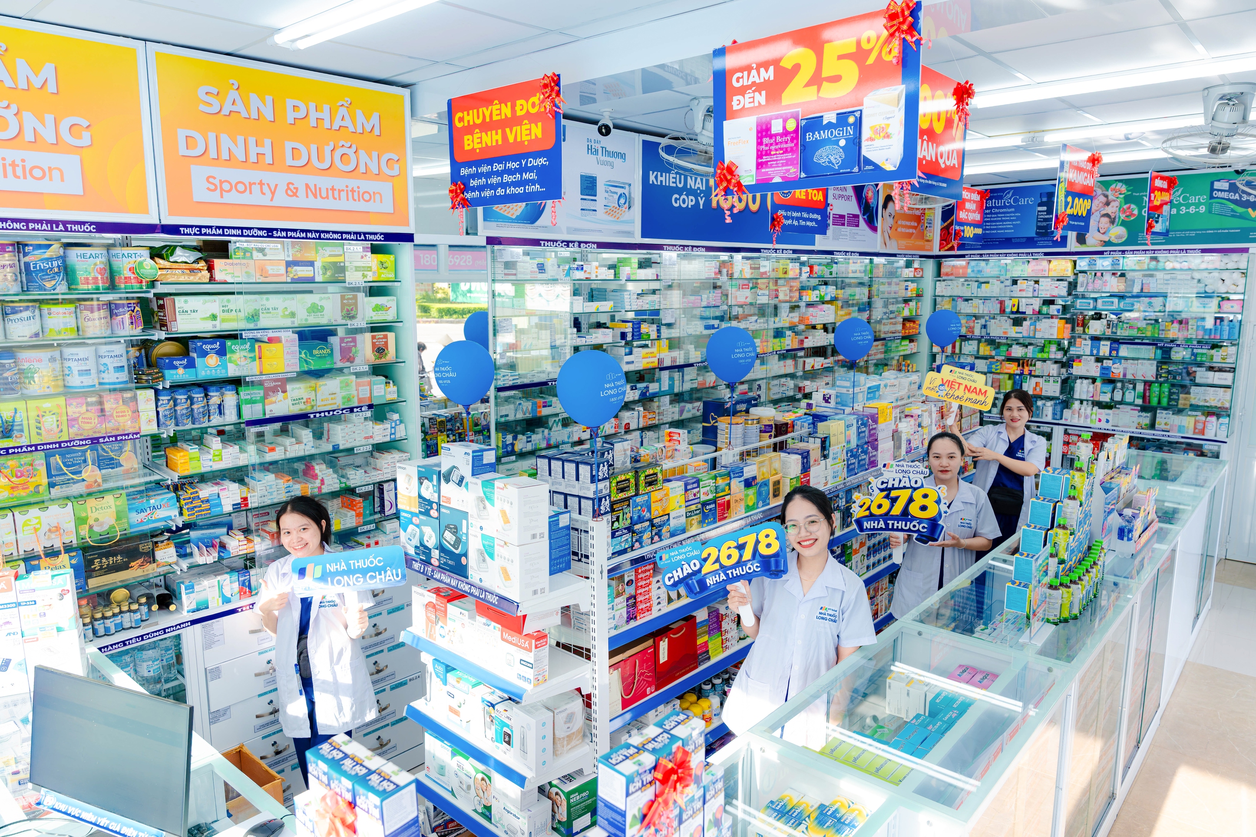 2.678 nhà thuốc trên toàn quốc - Dấu ấn gần một thập kỷ Long Châu vươn mình vì một Việt Nam khỏe mạnh- Ảnh 1.