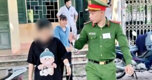 Bị rết cắn vẫn cố dự thi, nữ sinh phải nhập viện giữa giờ làm bài