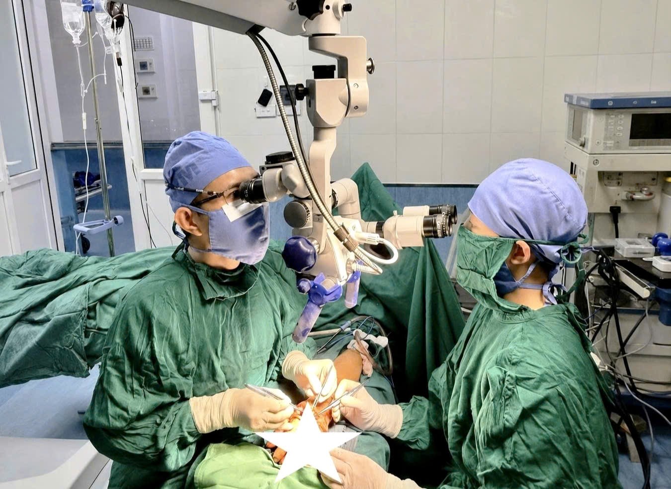 Bước tiến trong phẫu thuật vi phẫu: Chuyển vạt SCIP tự do được triển khai tại Nghệ An- Ảnh 1.