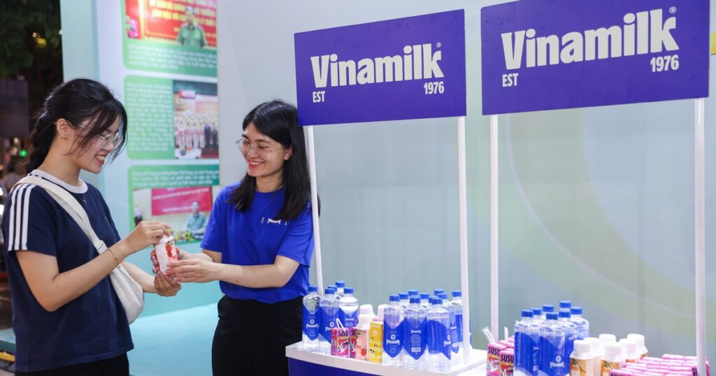 Vinamilk mang đến những trạm tiếp năng lượng giữa Gala ‘Tổ quốc bình yên’