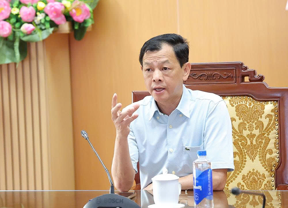 Thứ trưởng Nguyễn Tri Thức: Khẩn trương hoàn thiện hệ thống thông tin quản lý khám chữa bệnh- Ảnh 1.