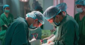 Bảo tồn tử cung cho người mẹ bị biến chứng sản khoa sau 3 lần sinh mổ