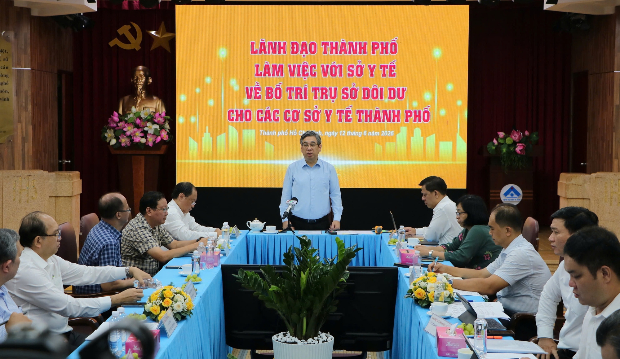 base64-17812604553351362270209 Dùng trụ sở dôi dư làm nguồn lực nâng tầm y tế TPHCM- Ảnh 2.