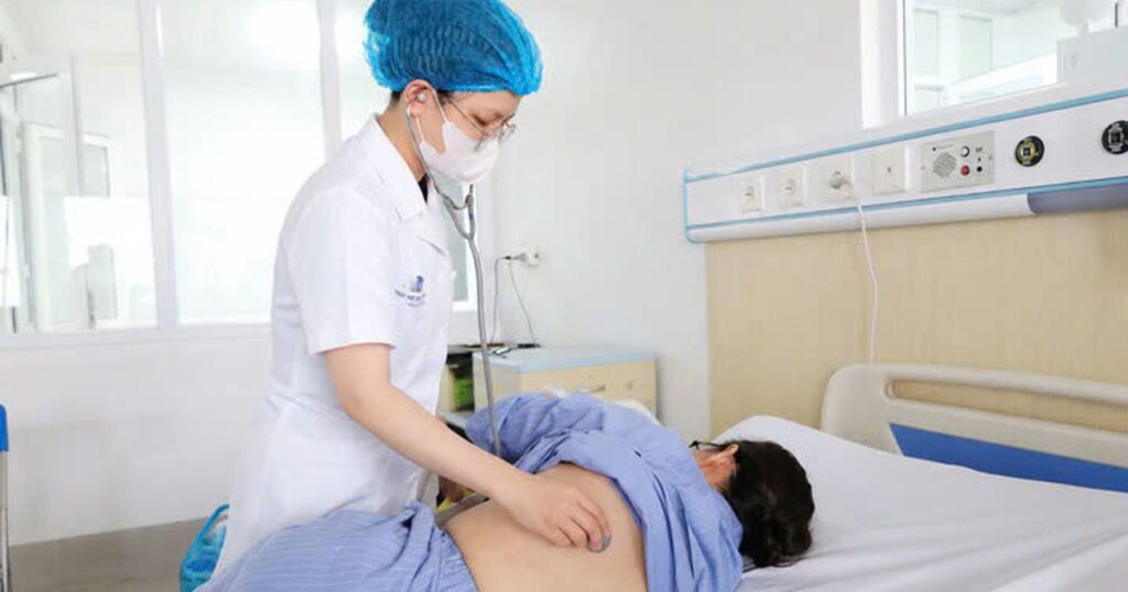 Nhịn ăn, uống nước kiềm để chữa ung thư, người bệnh nhập viện nguy kịch