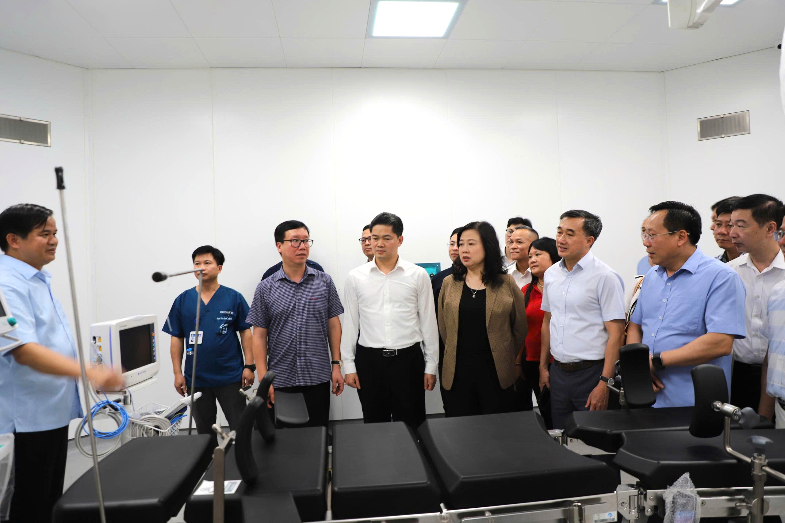 Bộ trưởng Đào Hồng Lan: Quyết tâm đưa Cơ sở 2 Bệnh viện Bạch Mai vào hoạt động trong cuối tháng 6- Ảnh 12.