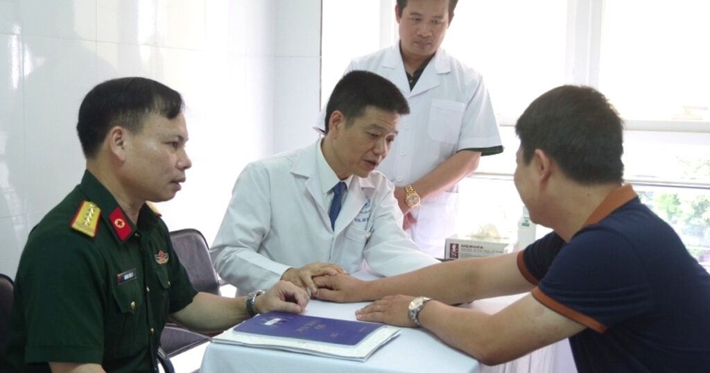 Đưa điều trị vảy nến chuyên sâu đến gần người bệnh qua hợp tác quân – dân y