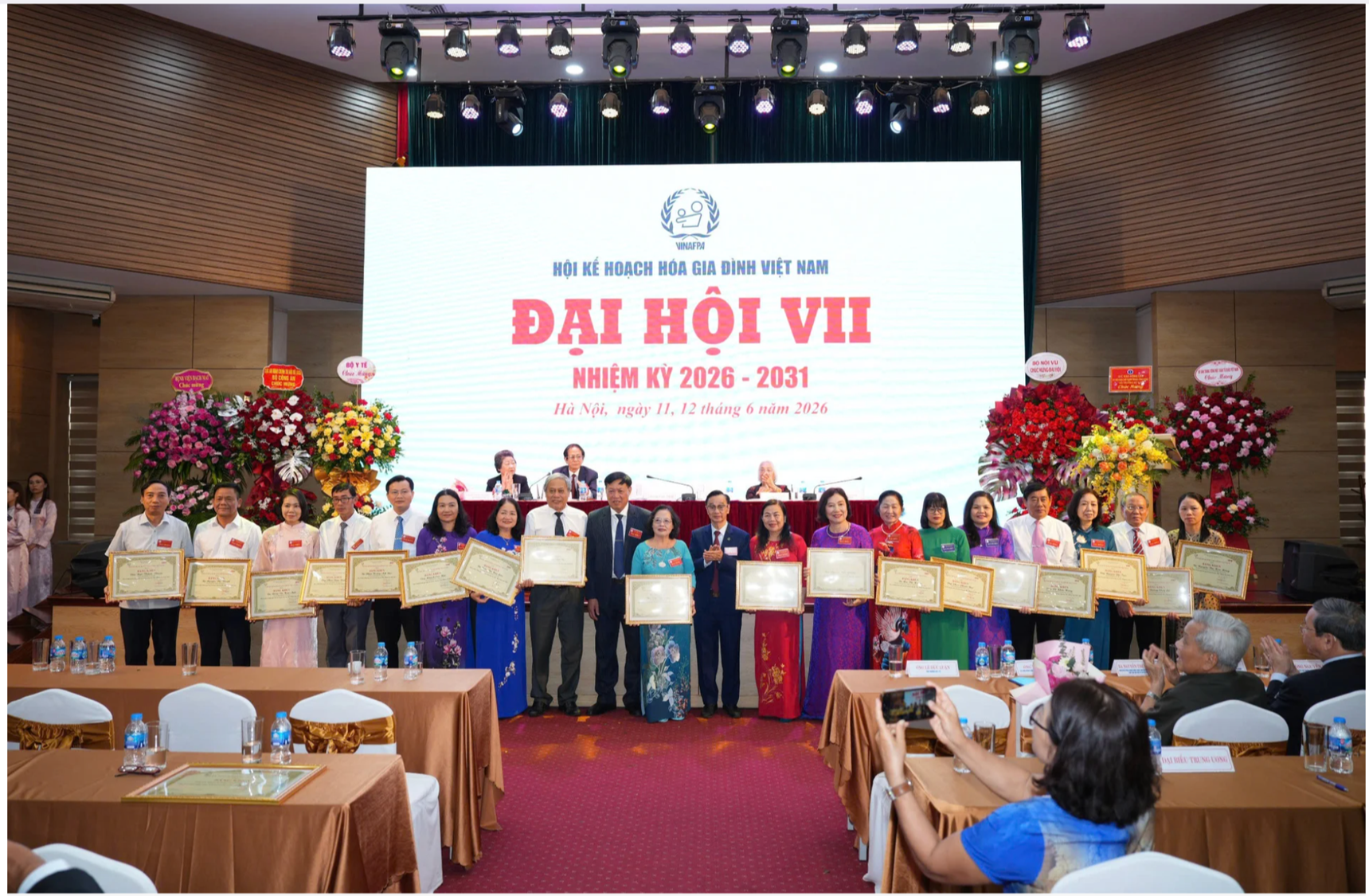 edit-screenshot-2026-06-12-at-21255pm-1781249117131860651301 Thứ trưởng Bộ Y tế Đỗ Xuân Tuyên kiêm giữ chức Chủ tịch Hội Kế hoạch hóa gia đình Việt Nam- Ảnh 7.
