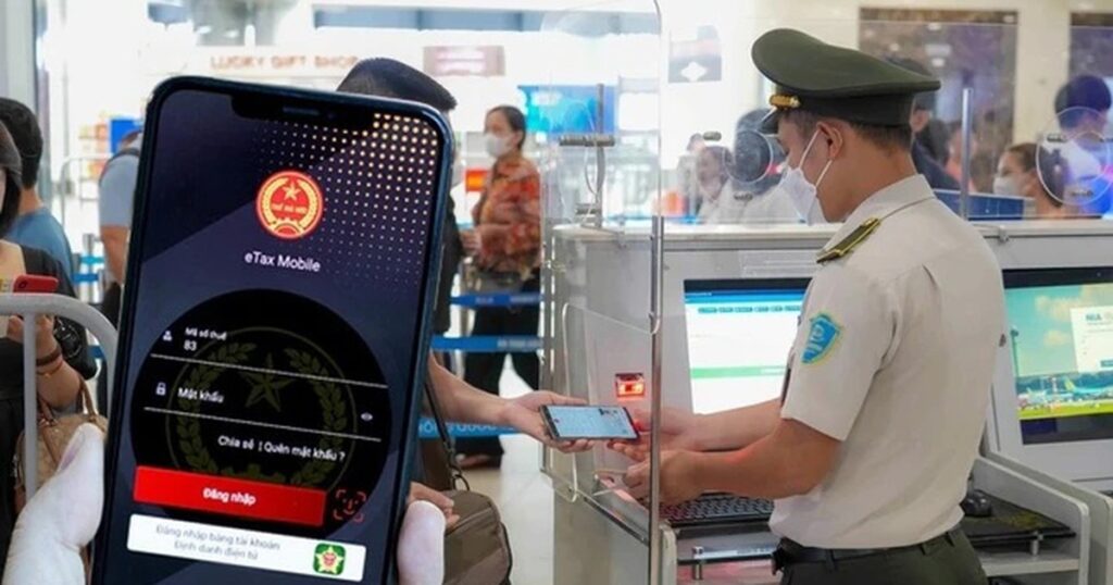 Sau phản ánh nợ thuế vài triệu đồng vẫn bị hoãn xuất cảnh, Phó Thủ tướng chỉ đạo khẩn