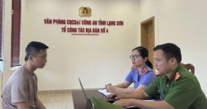 Đi bộ qua đường gây tai nạn, người đàn ông bị khởi tố