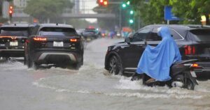 Chuyên gia cảnh báo người dân hạn chế ra đường chiều tối và đêm nay