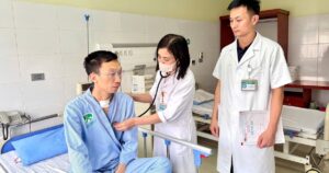 Nghẹt thở chạy đua với ‘tử thần’, cứu sống Trung tá Công an bị đâm đứt động mạch cảnh